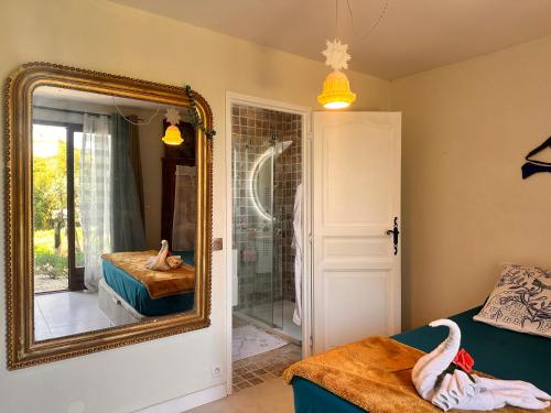 Ένα ή περισσότερα κρεβάτια σε δωμάτιο στο La Room Gallery