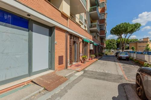 GuestHost - Novoli Escape in Florence with Parking
