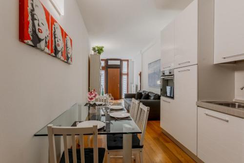 GuestHost - Novoli Escape in Florence with Parking