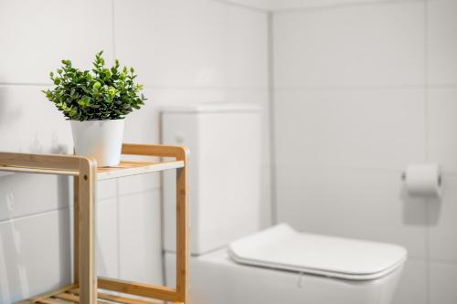 Bilik mandi di Modern House "Brick Lane" with Terrace and Wintergarden - LOFTIGO