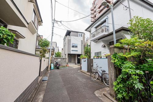 Ikebukuro Shopping Street 3BR