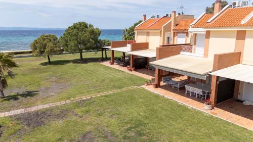 Gallery image of AEON Beach Villa, Tripotamos by Halkidiki Villas in Metókhion Konstamonítou