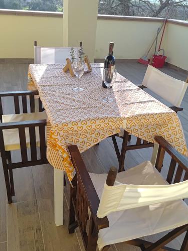 Ποτά στο Casale Fattoria Benaris