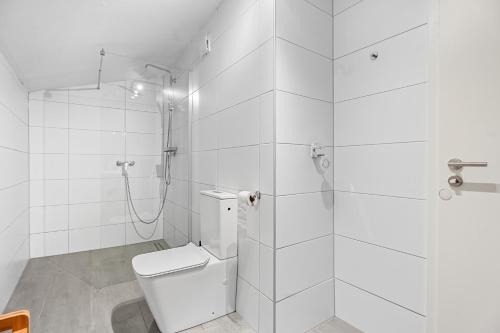 Bilik mandi di Modern House "Brick Lane" with Terrace and Wintergarden - LOFTIGO