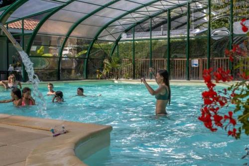 ZEcamping 4 étoiles - Piscine couverte - Océan à 10min