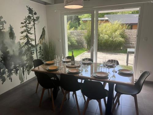 Le Verpheny - Chalet spa & lac en pleine nature