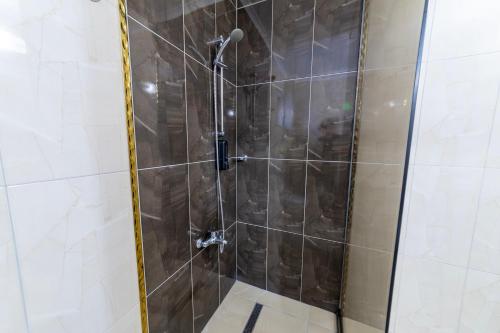 Bilik mandi di Belya Apart Hotel