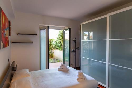 Tranquil & Modern Apartment outside ZTL