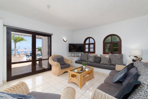 Villa Michelle - LH114 By Villas Now Ltd