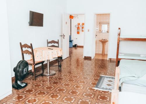 Μια τηλεόραση ή/και κέντρο ψυχαγωγίας στο Pousada Praia do Sonho