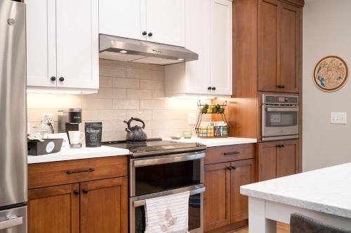 Dapur atau dapur kecil di Creekside Lodge