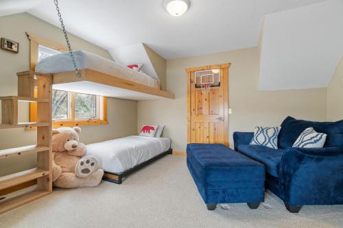 Ένα ή περισσότερα κρεβάτια σε δωμάτιο στο Maple Lake Chalet