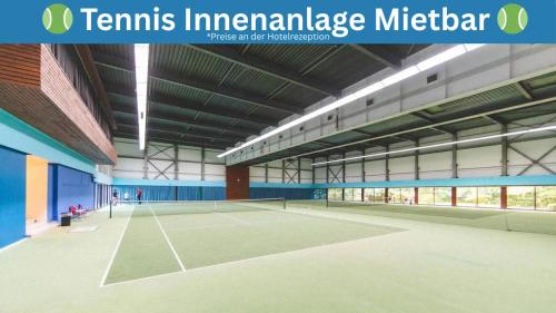 Tenis a/nebo squash v ubytování Suite auf Wolke 7 von OstseeAhoi nebo okolí