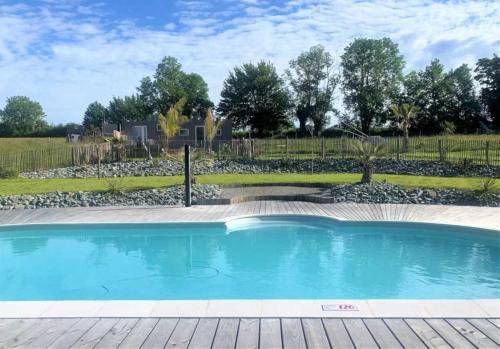 Φωτογραφία από το άλμπουμ του Camping 3 étoiles - Piscine - ccbbehi σε Verruyes
