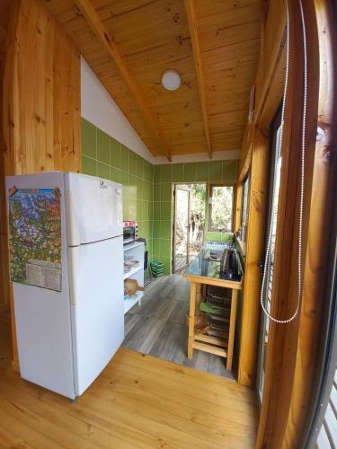 Dapur atau dapur kecil di Carolin Cacao Cabins - Quillay