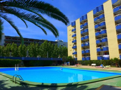Salou-Alboran-Central-Pool-2bed-PortAventura-AA-WiFi18