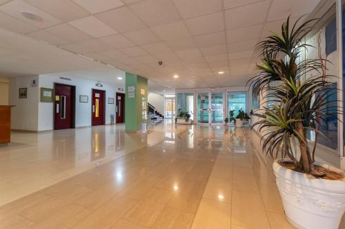Salou-Alboran-Central-Pool-2bed-PortAventura-AA-WiFi18
