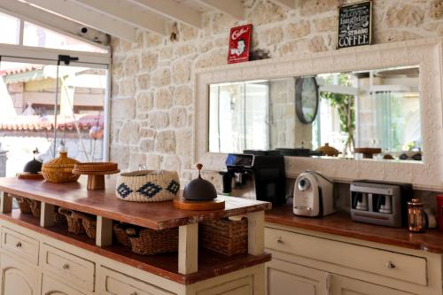 Η κουζίνα ή μικρή κουζίνα στο Pera Alaçatı