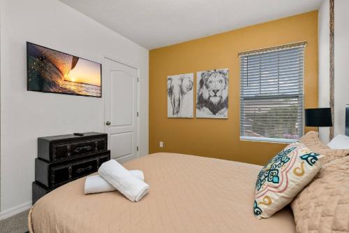 5 Beds Heated Pool at Solterra Resort photo 40