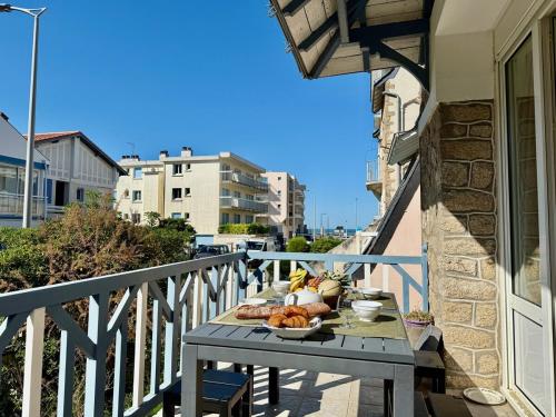 Mad i feriehuset eller i nærheden