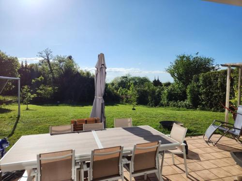 Photo de la galerie de l'établissement Grande maison avec jardin Bayonne, à Bayonne