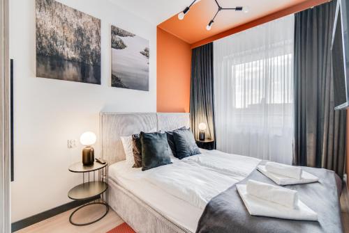 Jedności Narodowej 202 by Homeprime