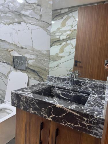 Un baño de Studio au parc calme