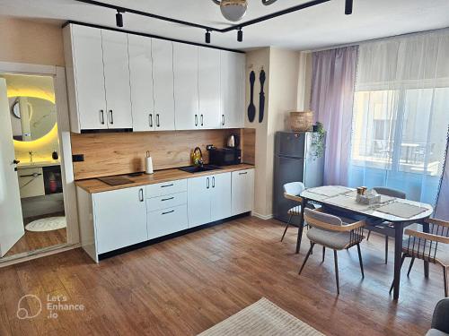 Gallery image of ALLO Apartments in Durrës