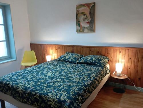 Photo de la galerie de l'établissement Appartement cosy au pied de la tour du Château, à Bourbon-lʼArchambault