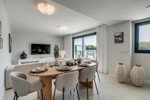 Luxury Apt. Aranya Estepona Pool and Parking