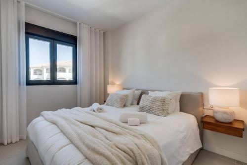Luxury Apt. Aranya Estepona Pool and Parking photo 9