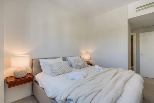 Luxury Apt. Aranya Estepona Pool and Parking photo 16
