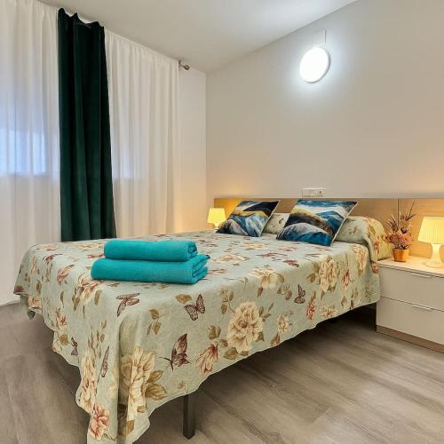 Cozy Flat with Wifi and Pool 5 min to beach