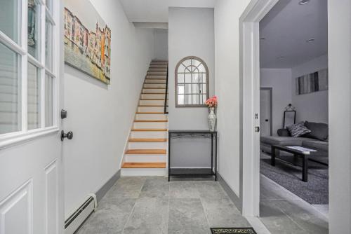 Φωτογραφία από το άλμπουμ του Luxury 3BE 3BA Duplex in Brooklyn just Few minutes to NYC στο Μπρούκλιν