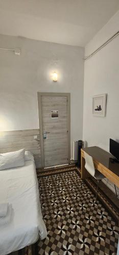 Hostal Eixample photo 89