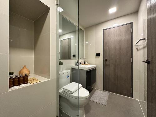 Vannituba majutusasutuses Contemporary Downtown - Ultra Fast WiFi - BTS Asoke