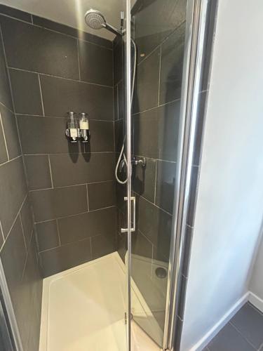 Un baño de John Martin Room