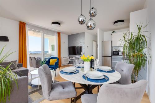 Stella Maris 2BDR, balcony, sea view, garage, BBQ