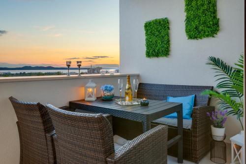 Stella Maris 2BDR, balcony, sea view, garage, BBQ