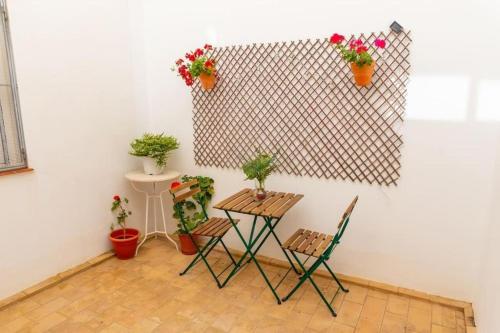 Casa Siroco - Sunny Patio Retreat, Barbate