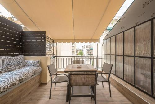 Modern Apartment - Balcony & Metro Access