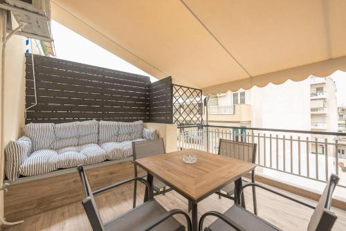 Modern Apartment - Balcony & Metro Access