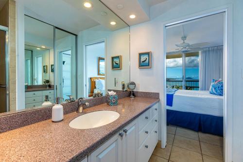 Mana Kai #805 by Coldwell Banker Island Vacations photo 3