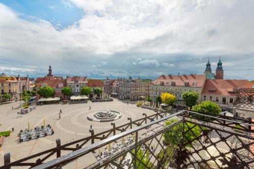 Nespecifikovaný výhled na destinaci Hnězdno nebo výhled na město při pohledu z apartmánu
