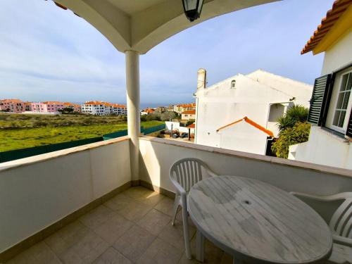 Casa Jagoza Ericeira with pool and garden