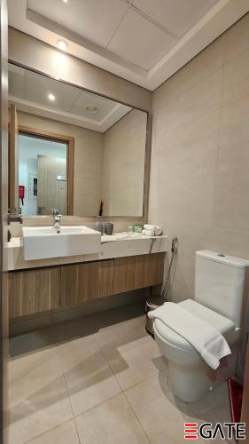 Koupelna v ubytování EGATE - Studio - 2nd Floor with Balcony - Dubai - 33-212