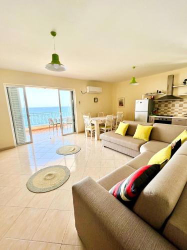 Sea la Vie - Beachfront flat