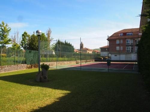 Tenis a/nebo squash v ubytování El Faro nebo okolí