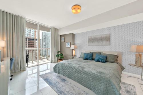 Luxurious 5-STAR condo at the ICON Brickell photo 6