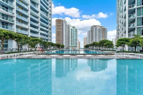 Luxurious 5-STAR condo at the ICON Brickell photo 1